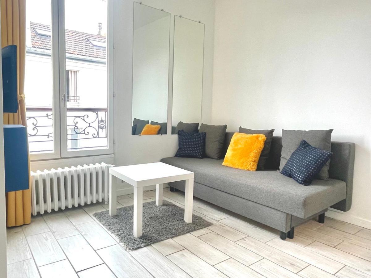 Tiny Studio - 12 M2 - Quartier Saint-ambroise - 5eme Etage Sans Ascenseur