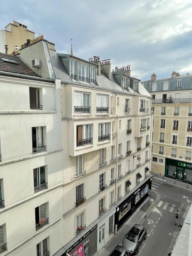 Appartement Tiny Studio - 12 M2 - Quartier Saint-ambroise - 5eme Etage Sans Ascenseur