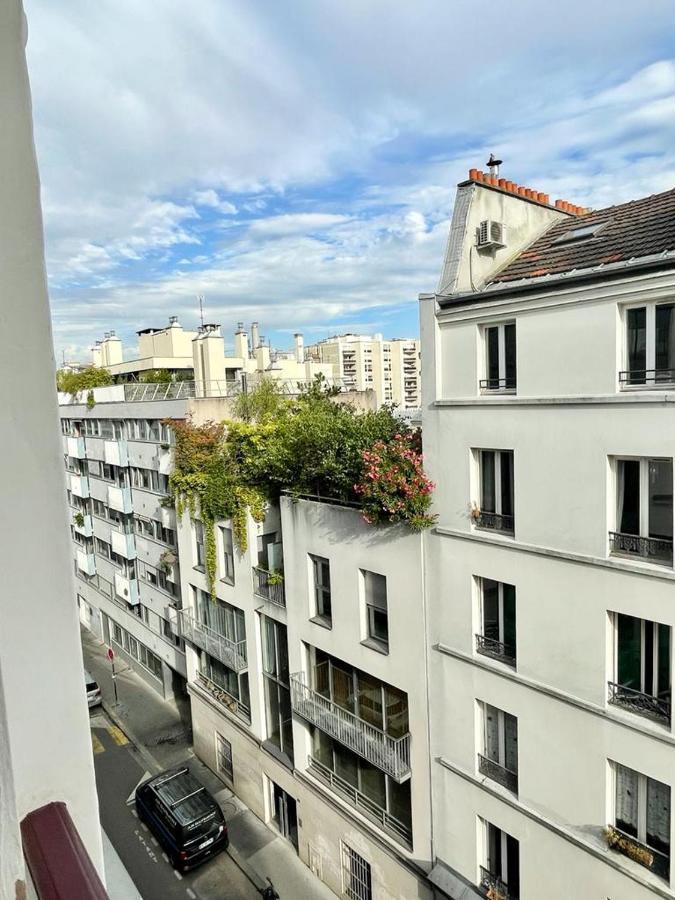 Apartment Tiny Studio - 12 M2 - Quartier Saint-ambroise - 5eme Etage Sans Ascenseur Paris